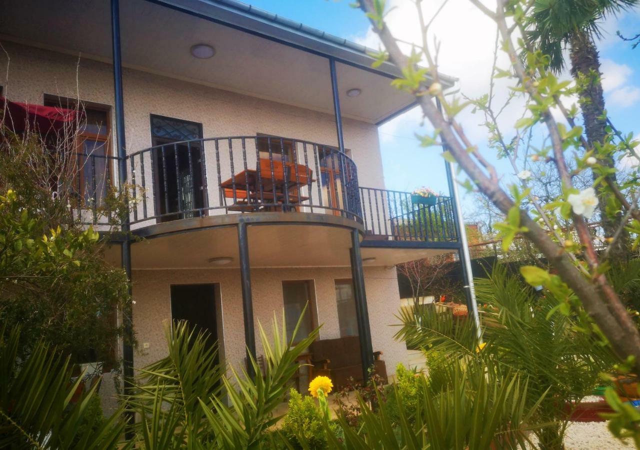 Hostel Sadu Koutaïssi Extérieur photo