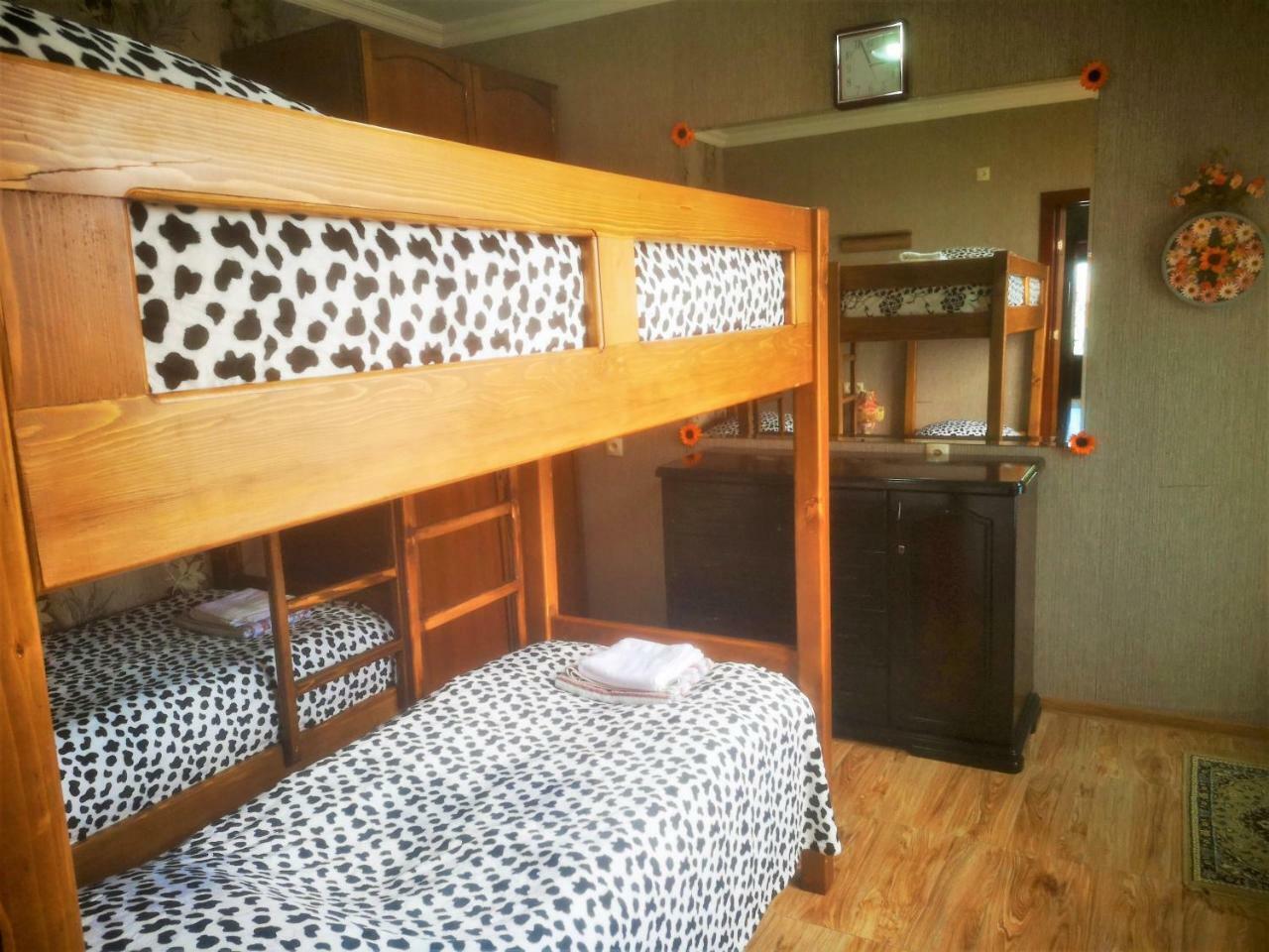Hostel Sadu Koutaïssi Extérieur photo